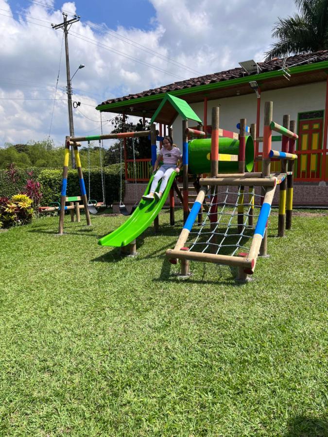 מונטנגרו Alojamiento Campestre Hawaii מראה חיצוני תמונה